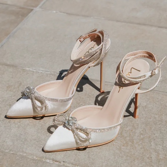 Lulu’s Lullie Ivory Satin Rhinestone Ankle Strap Pointed-Toe Pumps Size 8 - Picture 2 of 6